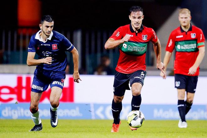 面临阵容深 面临阵容深